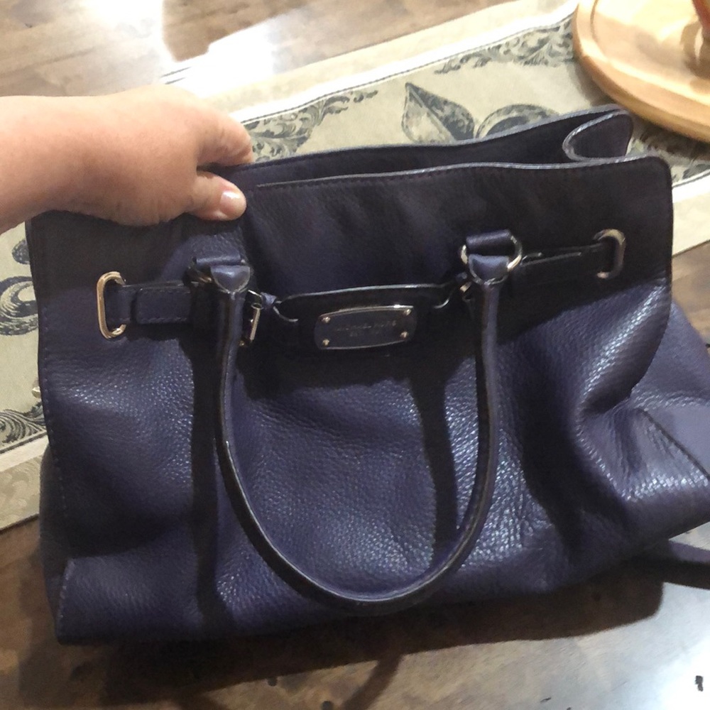 Purple Michael kors large purse with lots of pockets